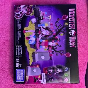 MONSTER HIGH DRACULARAS BIRTHDAY MEGA BLOKS